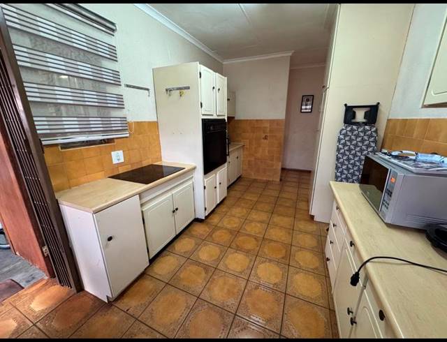 3 BEDROOM SIMPLEX FOR SALE IN BIRCHLEIGH